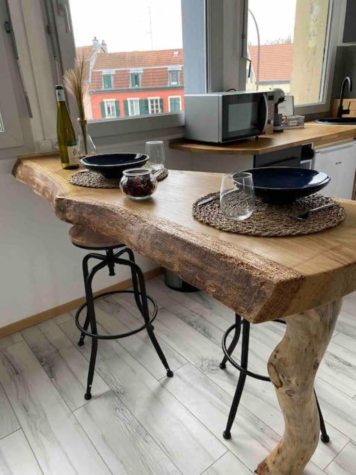 Superbe Studio Cosy Et Atypique 3 Etoiles Montbéliard Exterior foto
